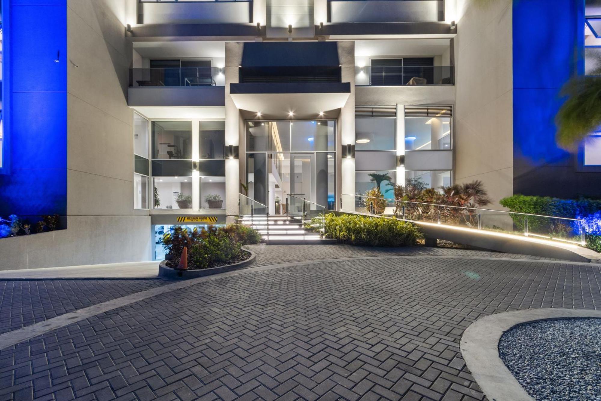 O Condominium Beachfront Residences, By Bocobay Aruba Palm Beach Luaran gambar