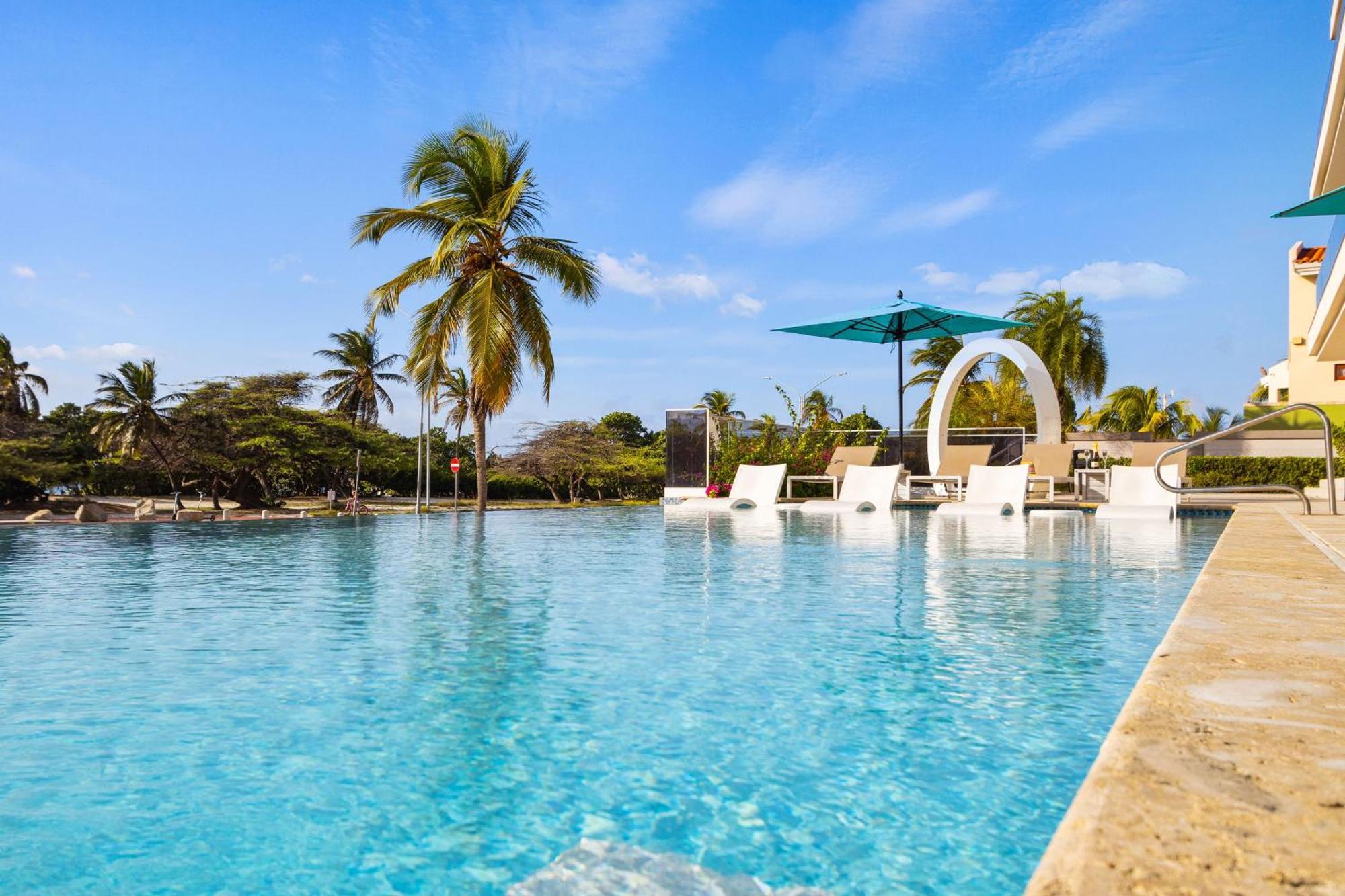 O Condominium Beachfront Residences, By Bocobay Aruba Palm Beach Luaran gambar