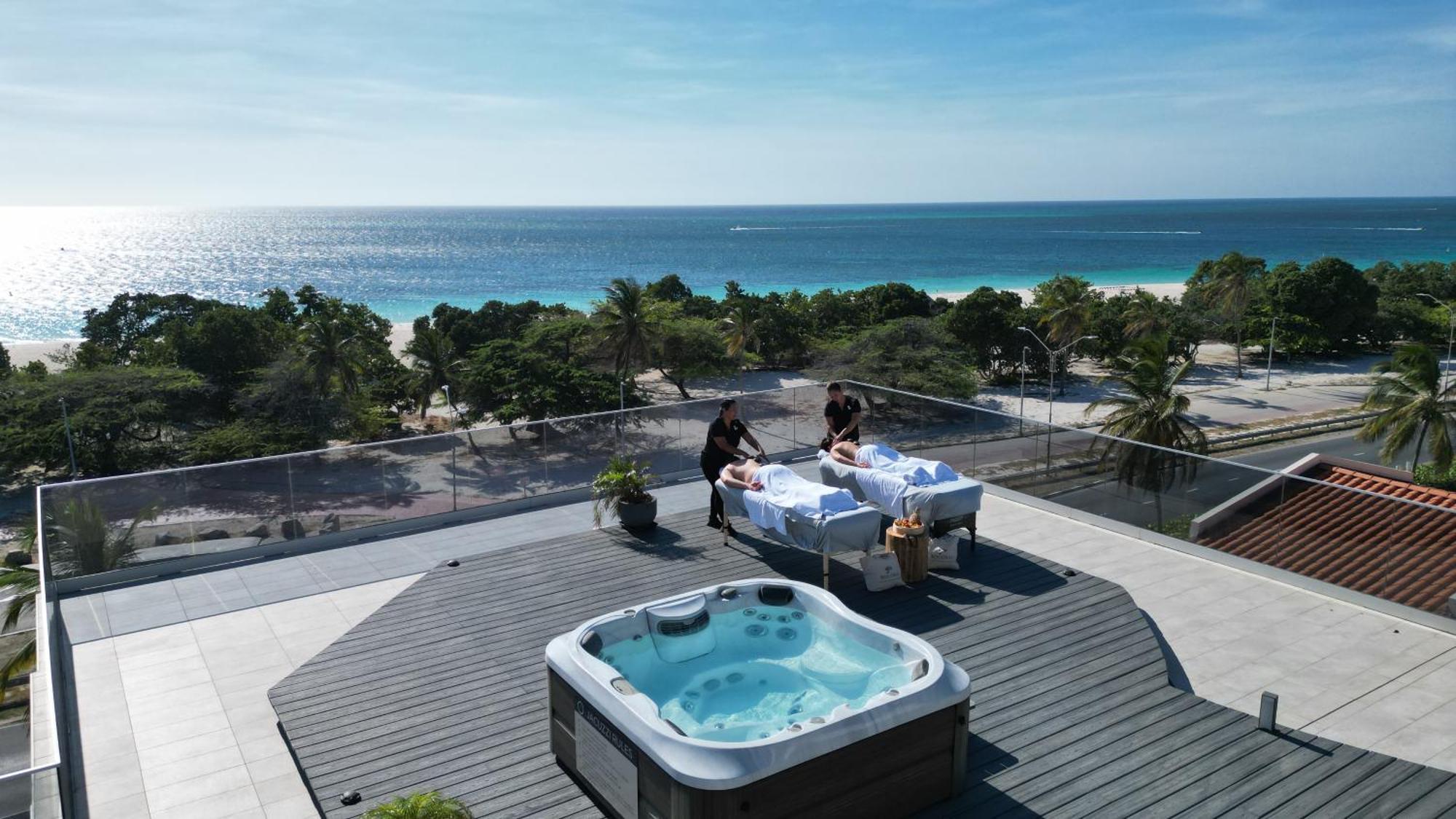 O Condominium Beachfront Residences, By Bocobay Aruba Palm Beach Luaran gambar