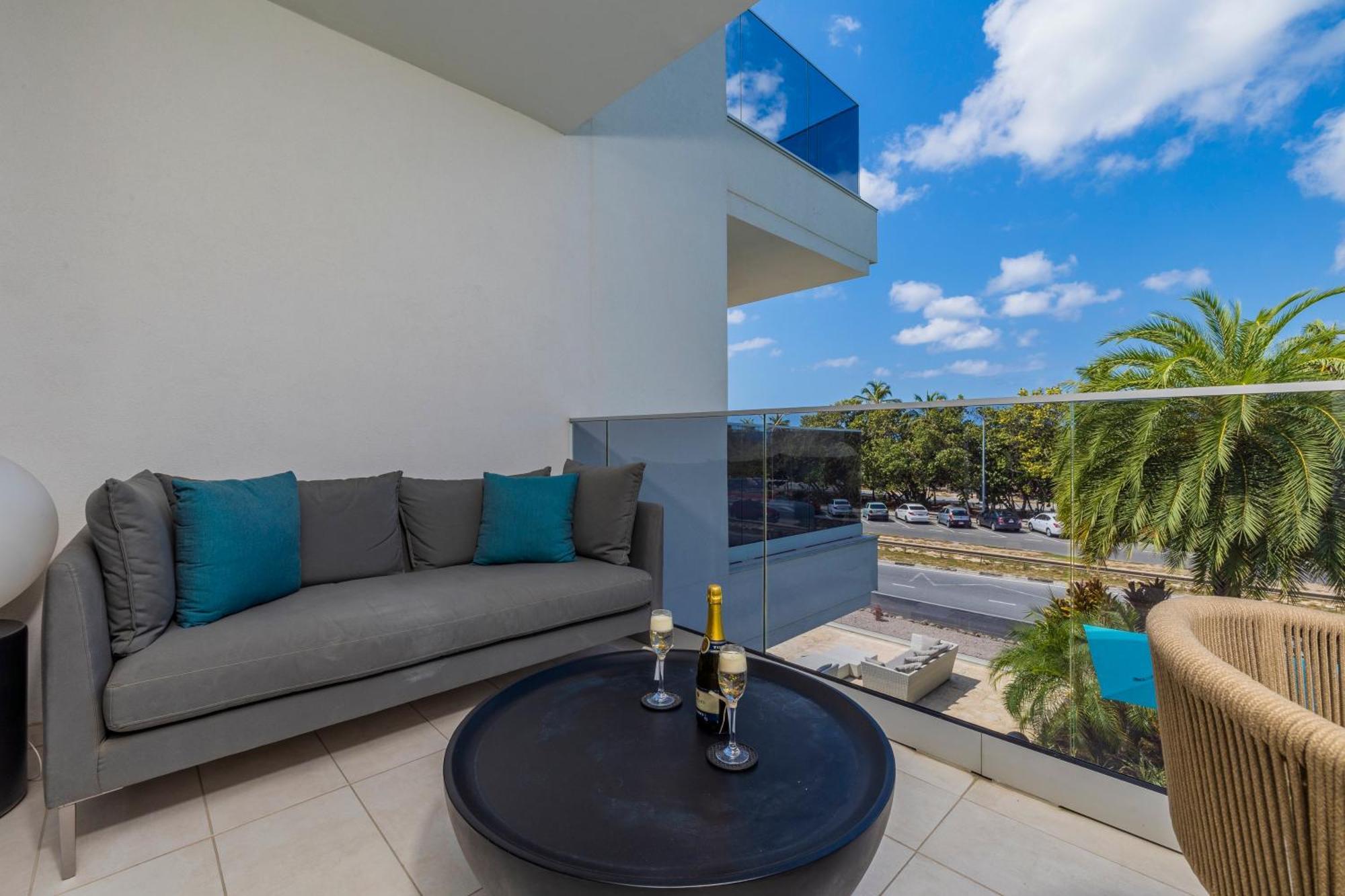 O Condominium Beachfront Residences, By Bocobay Aruba Palm Beach Luaran gambar